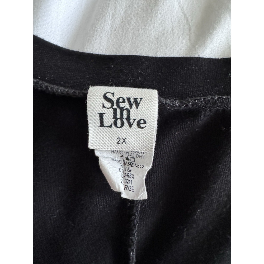 Sew In Love Round Neck Top Plus Size Black Top, Blouse 2x EUC, Stretchy - Picture 3 of 9
